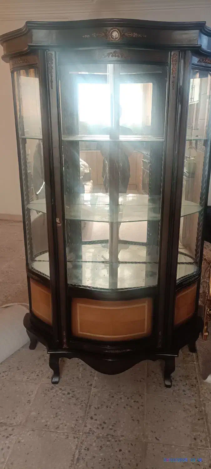 یک عدد بوفه سالم و نو|بوفه، ویترین، کنسول|دزفول, |دیوار