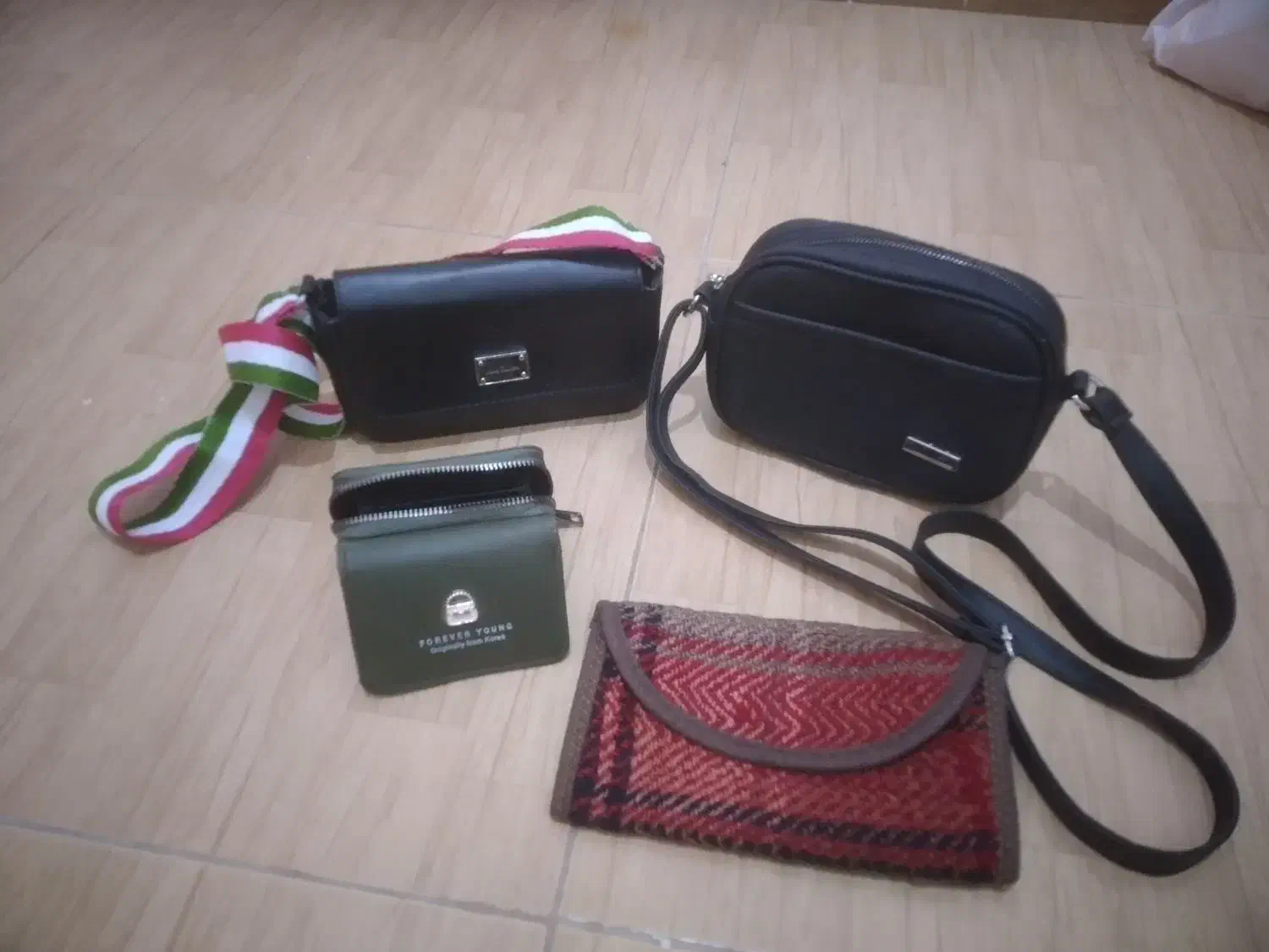 کیف|کیف، کفش، کمربند|بابلسر, |دیوار