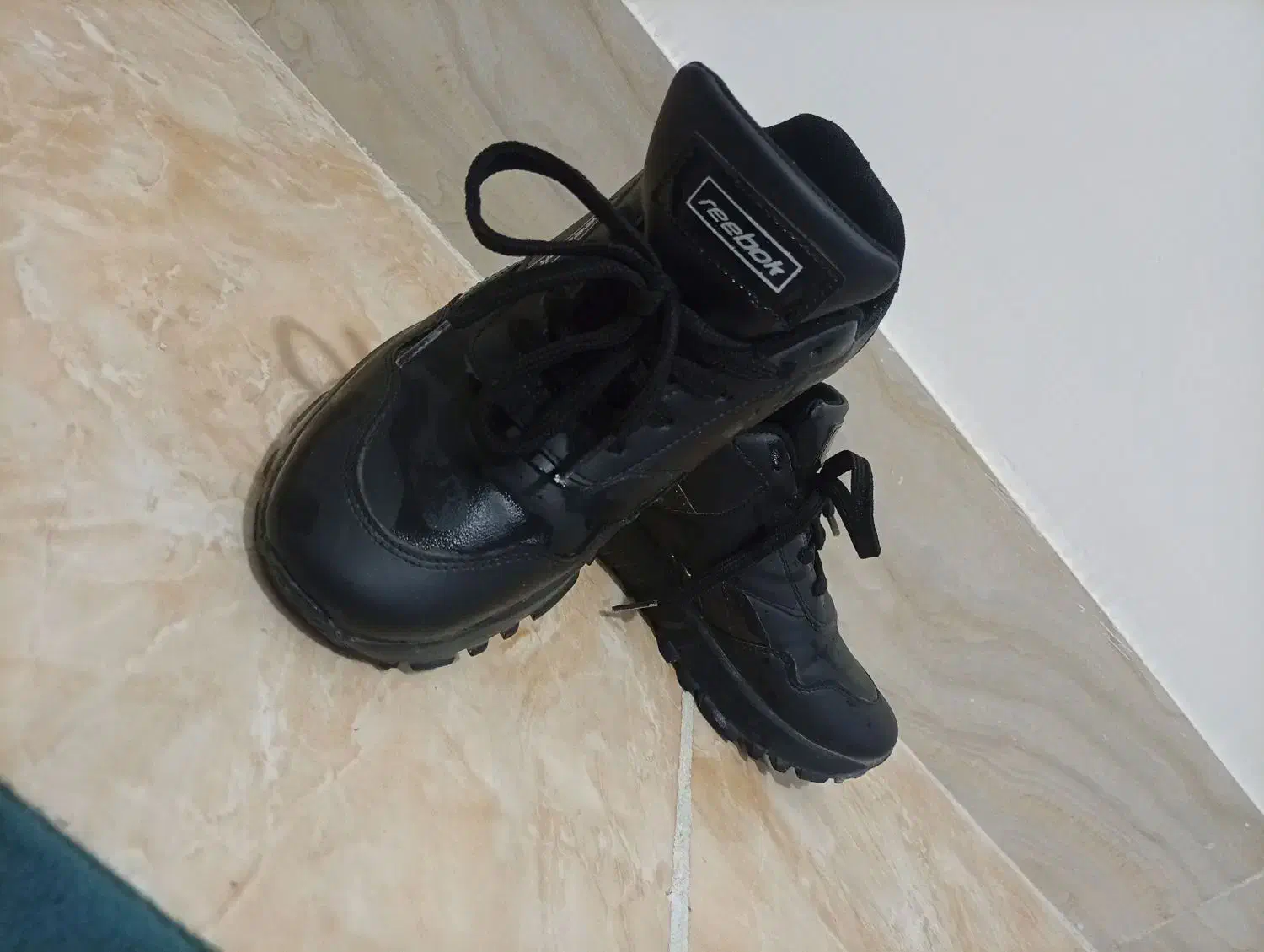 کفش reebok|کیف، کفش، کمربند|کرمانشاه, |دیوار