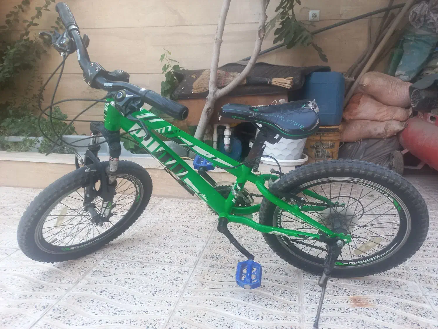 دوچرخه|دوچرخه، اسکیت، اسکوتر|اقبالیه, |دیوار