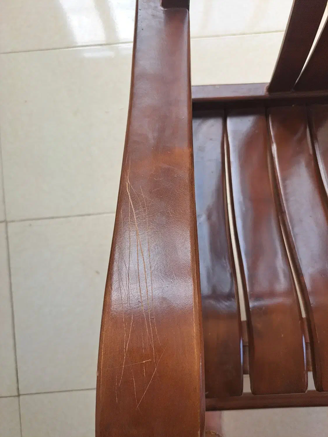 صندلی راکر|صندلی و نیمکت|کاشان, باغ فین|دیوار