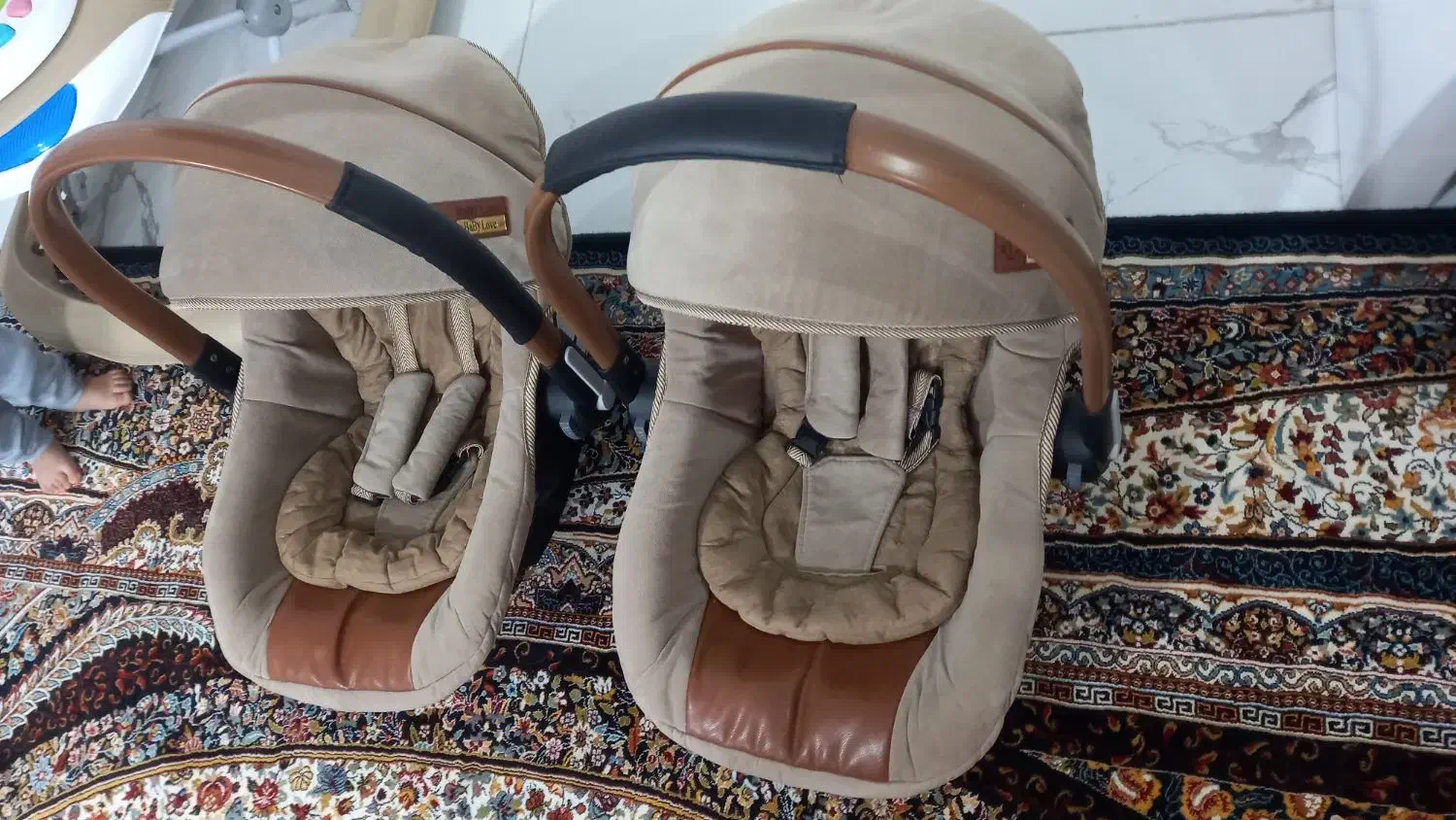 دوعدد روروئک و کریر|اسباب و اثاث بچه|بروجرد, |دیوار