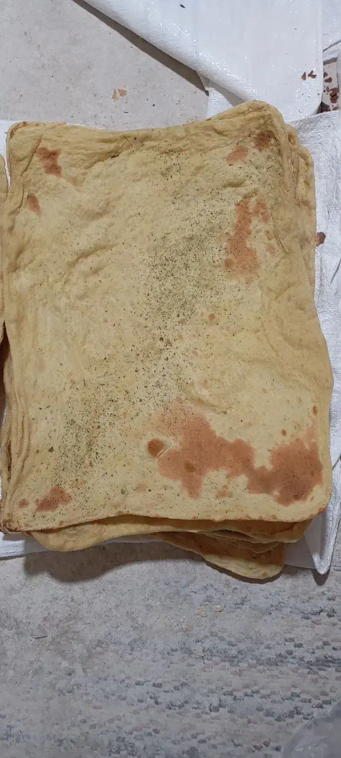 نان محلی دونه ای۷تومن سبزی دار۱۰تومن|خوردنی و آشامیدنی|سده (خراسان جنوبی), |دیوار