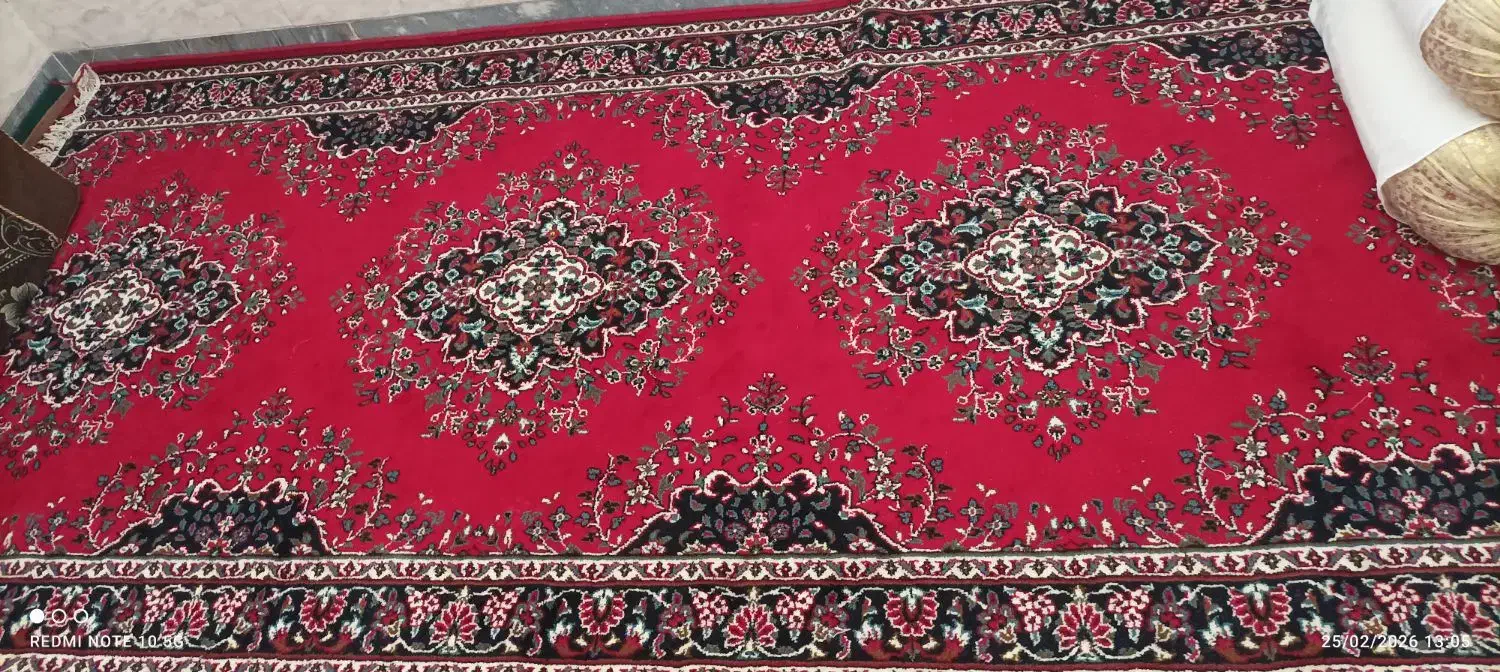 کنارفرشی|فرش|مرودشت, استادیوم‎|دیوار