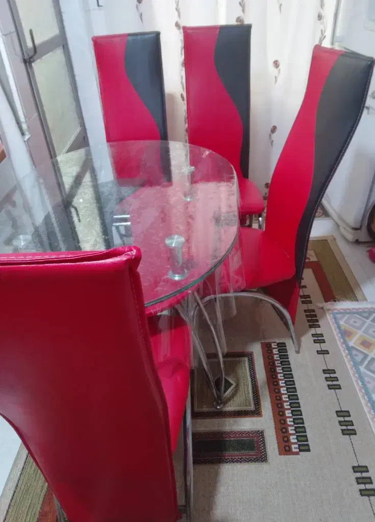 میز غداخوری|میز و صندلی غذاخوری|قدس, شهر‌قدس|دیوار