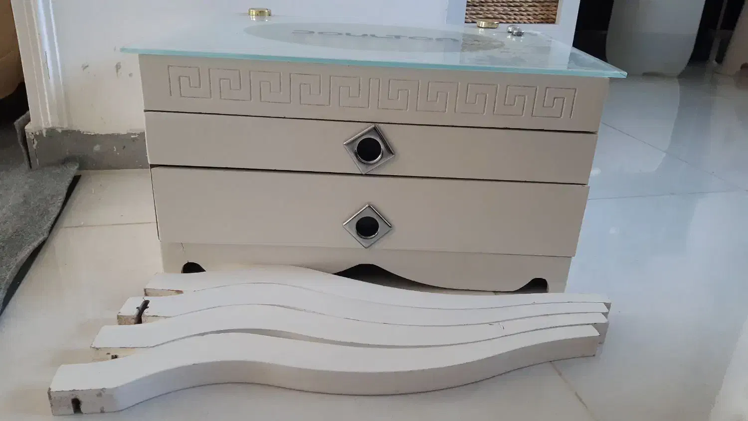 کنسول قاشق و چنگال.|آب‌چکان و نظم‌دهنده ظروف|جاجرم, |دیوار