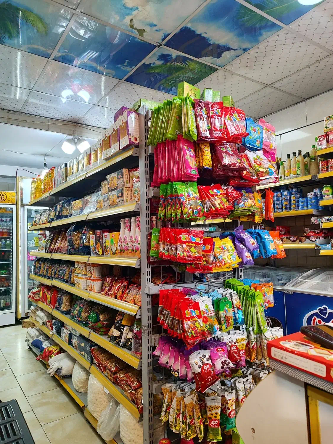 فروشنده سوپر مارکت|استخدام خدمات فروشگاه و رستوران|محمدیه-قزوین, |دیوار