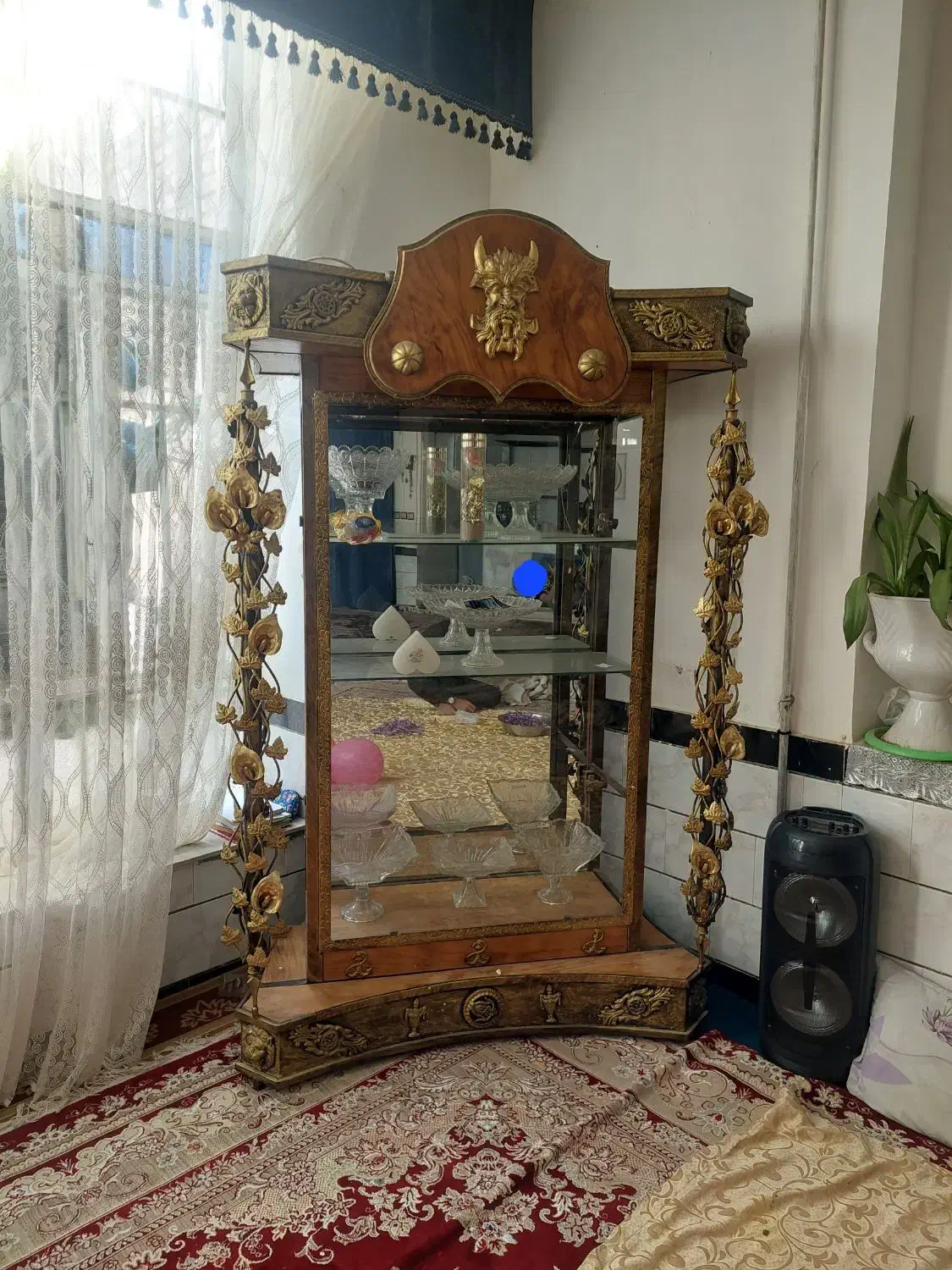گنجه|بوفه، ویترین، کنسول|رشتخوار, |دیوار