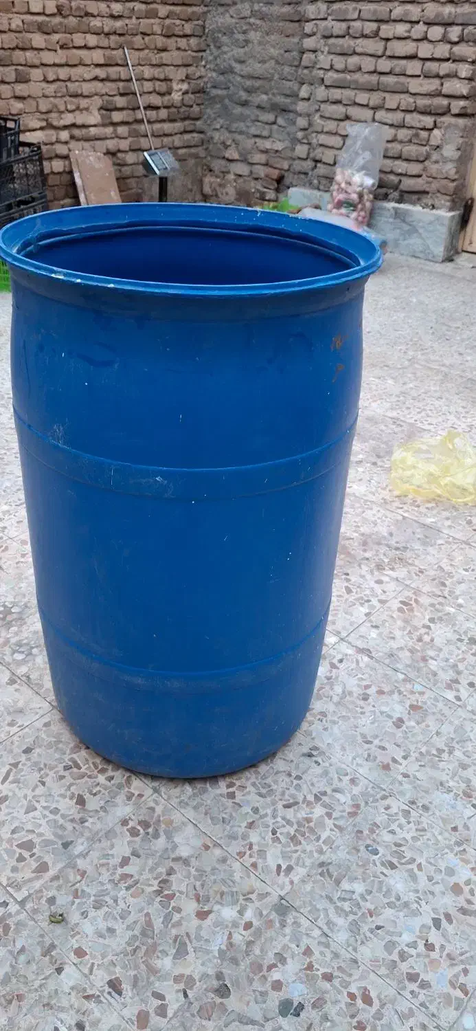 بشکه|ظروف نگهدارنده، پلاستیکی، یک‌بارمصرف|خرم‌آباد, |دیوار