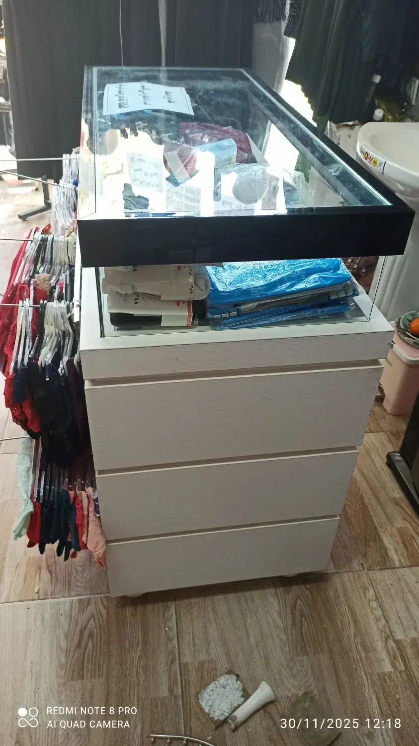 میز پبشخوان ام دی اف در حد نو|مبلمان اداری|ارومیه, |دیوار