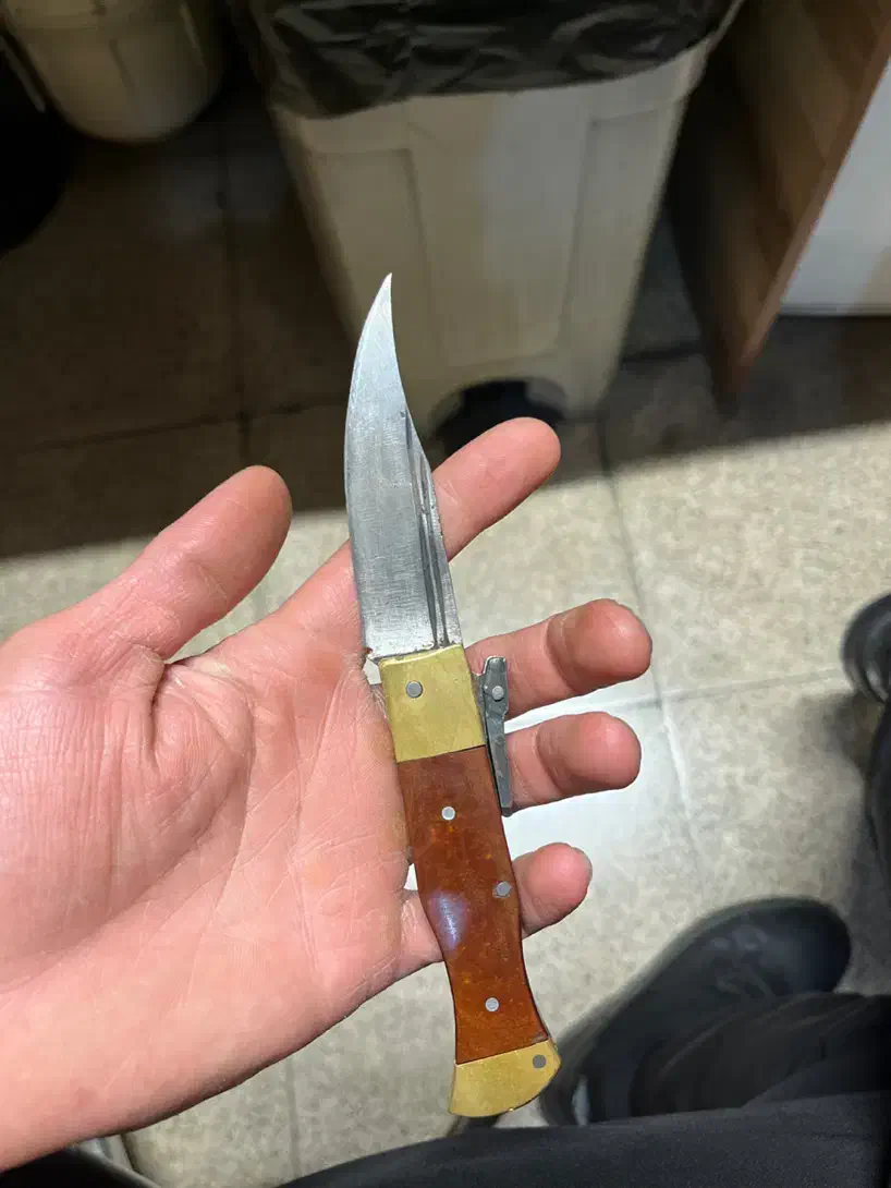 چاقو دنده ای ضامن دار قدیمی|کلکسیون اشیاء عتیقه|تهران, فلسطین (میدان انقلاب)|دیوار