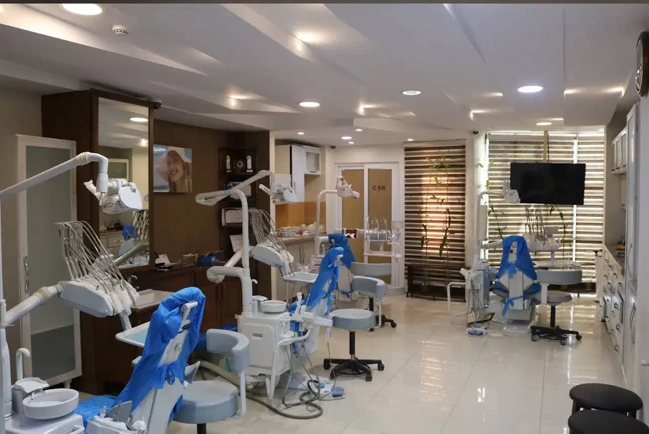 استخدام دستیار دندانپزشکی مسلط به ارتودنسی|استخدام درمانی، زیبایی، بهداشتی|کرج, جهانشهر|دیوار