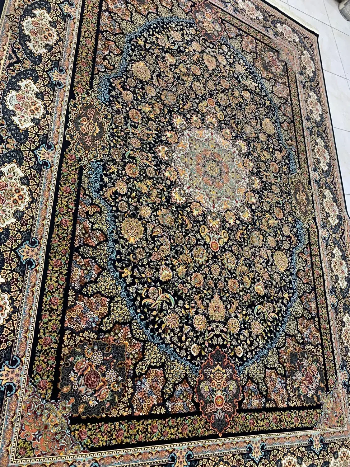 دو تخته فرش 9متری 1200شانه تراکم 3600 در حدنو|فرش|نسیمشهر, |دیوار