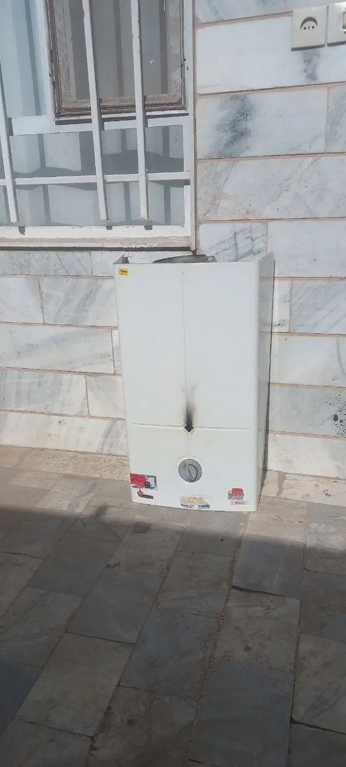 آبگرمکن دیواری بوتان با دودکش|آبگرمکن، پکیج، شوفاژ|بیرجند, |دیوار