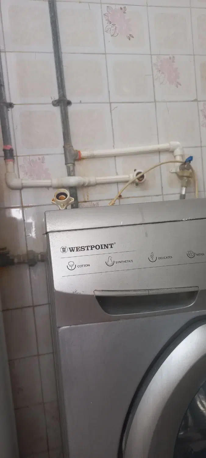 لباسشویی|ماشین لباسشویی و خشک‌کن لباس|قم, سربخش|دیوار