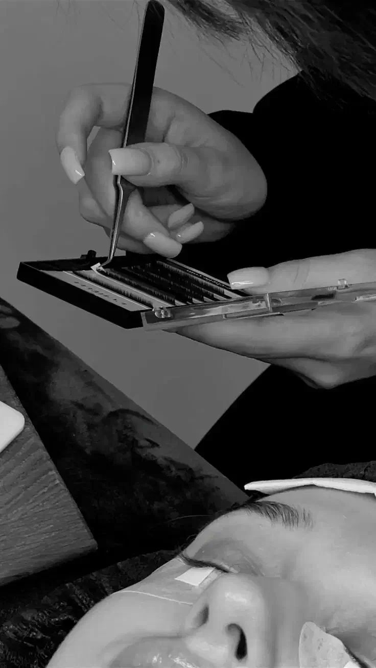 آموزش تخصصی اکستنشن مژه از صفر تا درآمد میلیونی|خدمات آموزشی|اهواز, زیتون کارمندی|دیوار