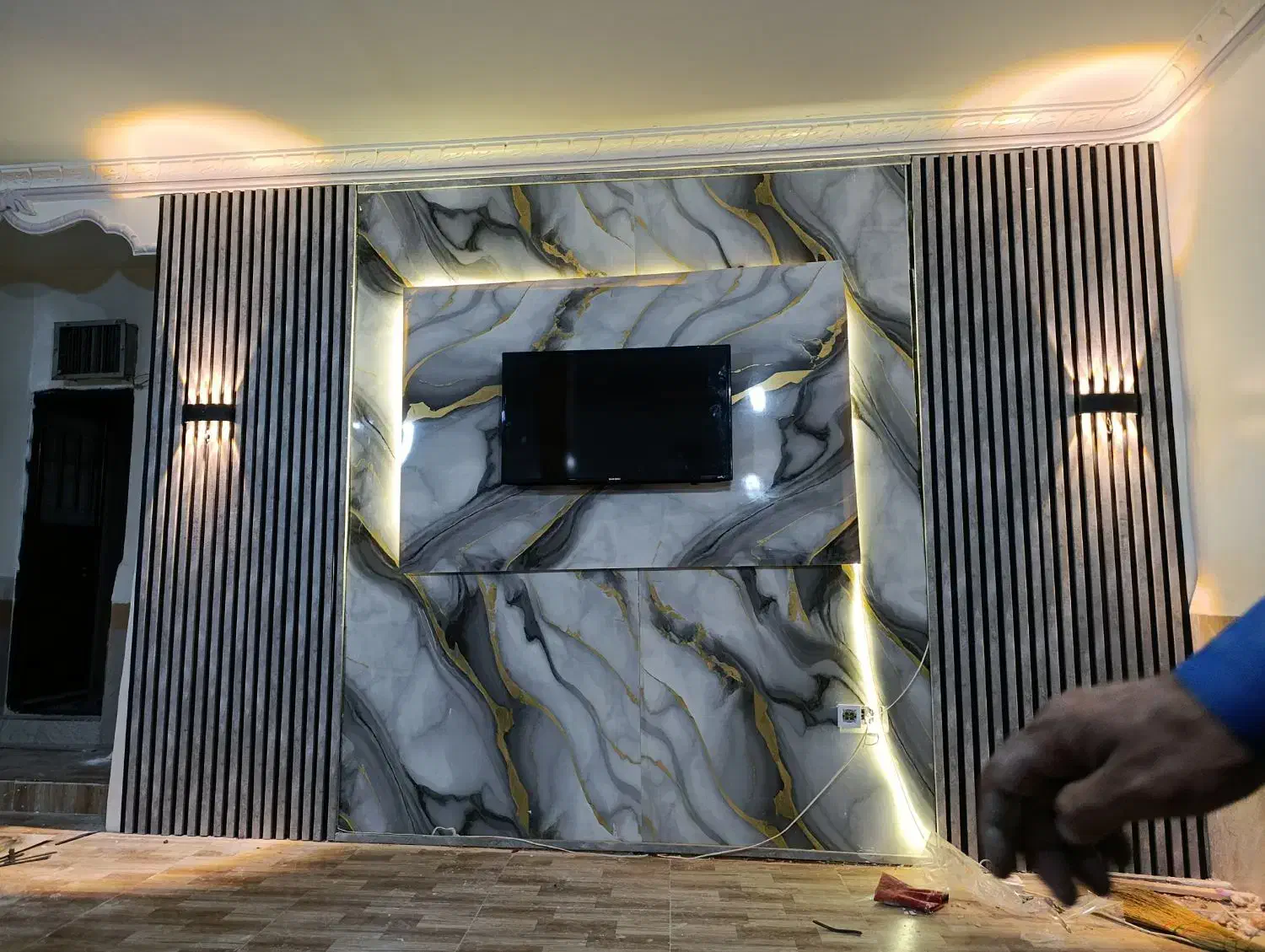 تی وی وال (دیوار تلویزیون) جایگزین کاغذ دیواری|خدمات پیشه و مهارت|ارومیه, |دیوار