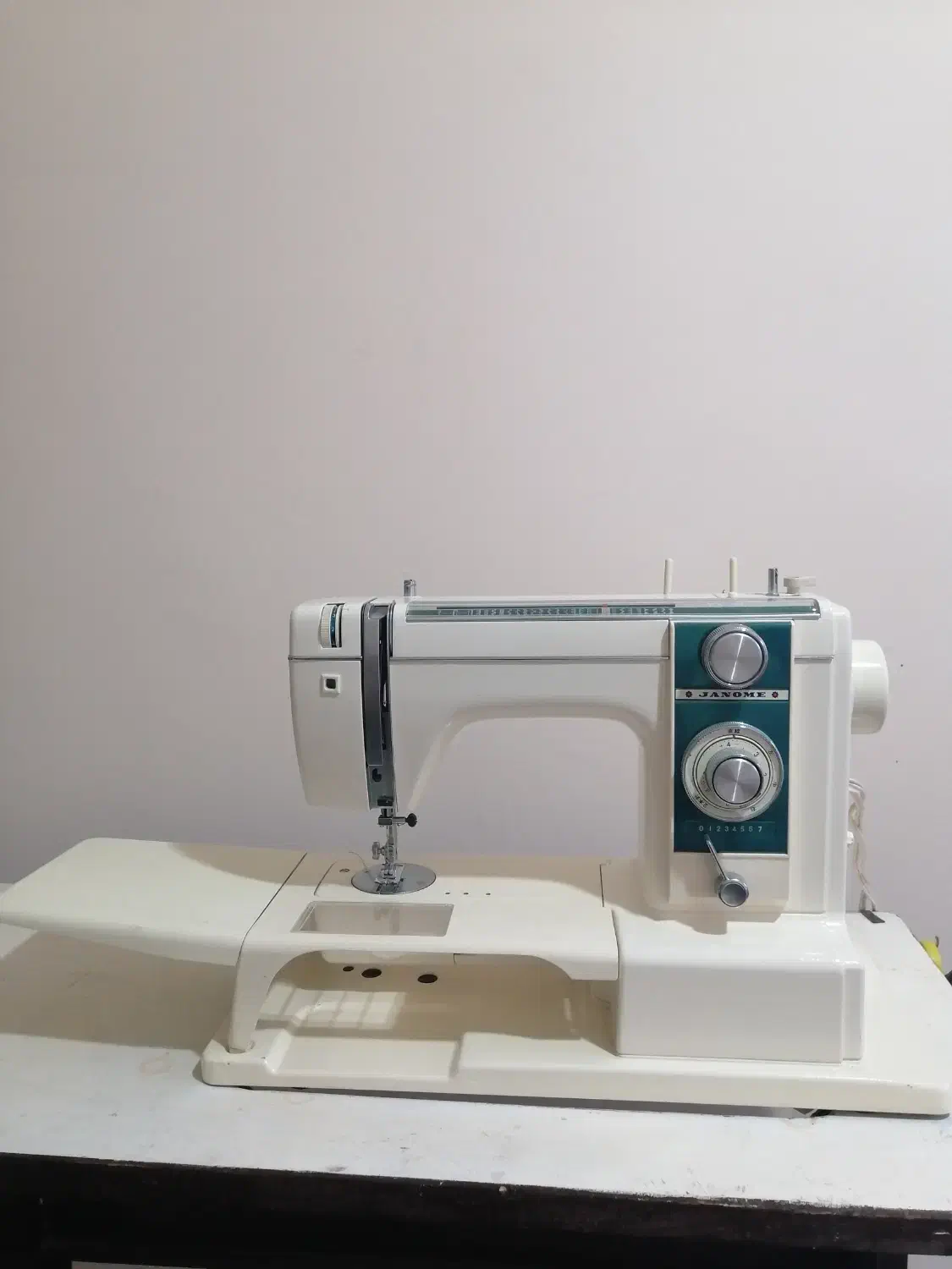 فروش چرخ خیاطی ژانومه 813|چرخ خیاطی و ریسندگی|مشهد, امام خمینی|دیوار