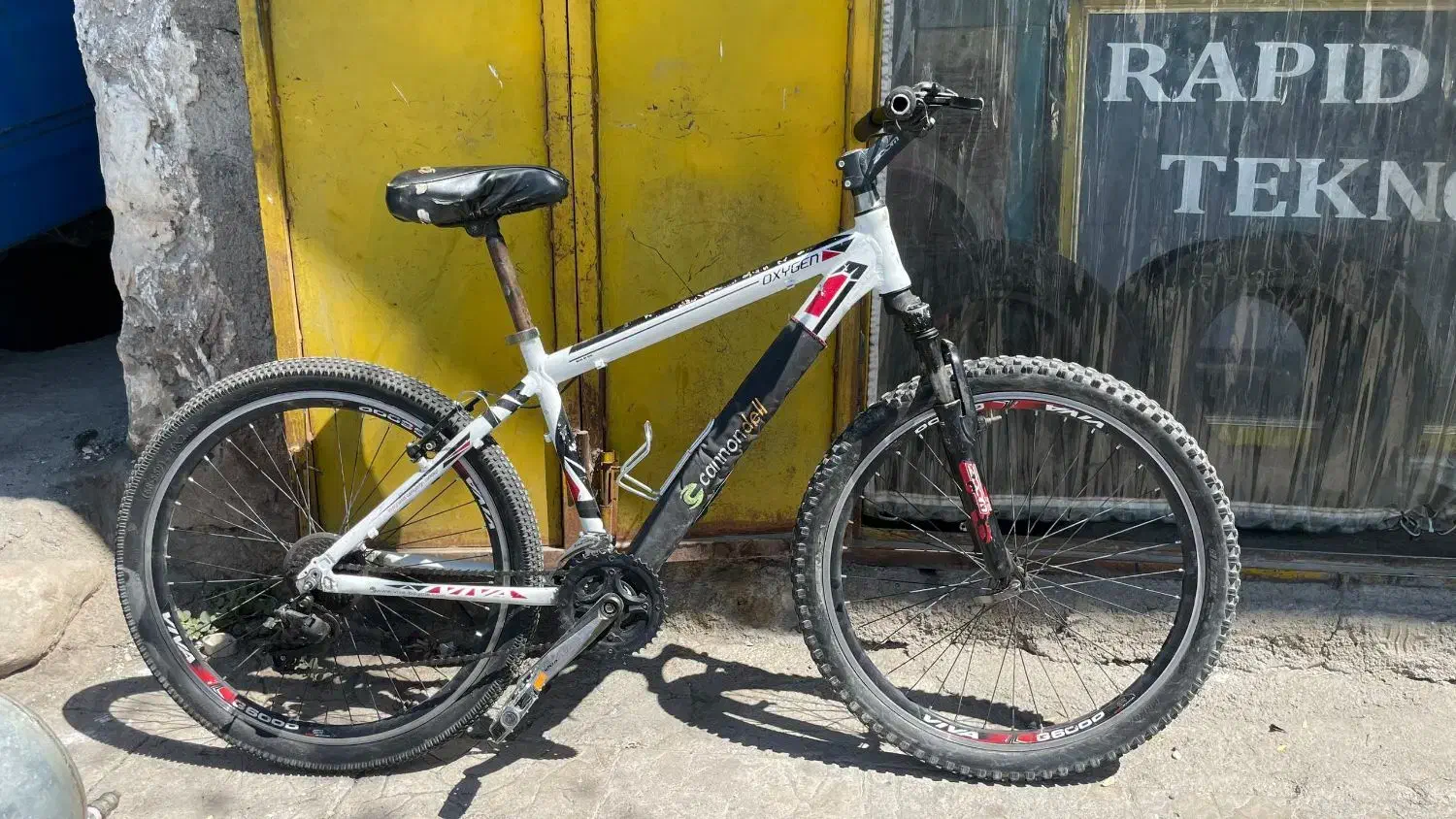 دوچرخه ۲۶|دوچرخه، اسکیت، اسکوتر|جره و بالاده, |دیوار