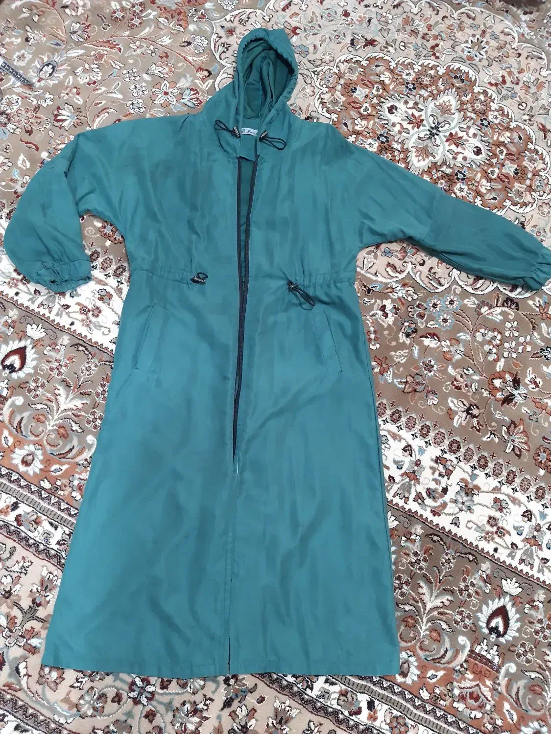 تعدادی کاپشن و لباس پاییزی|لباس|میانه, |دیوار