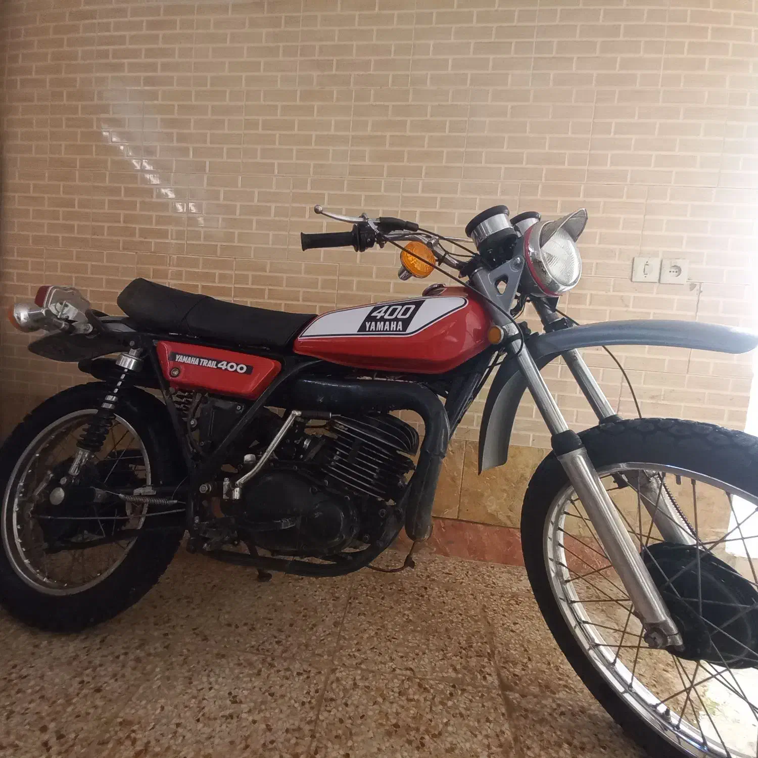 یاماها تریل 400کلاسیک|موتورسیکلت|نائین, |دیوار
