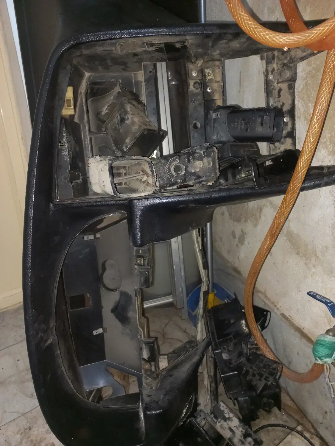 پوسته داشپورد مشکی پژو۴۰۵ قدیم|قطعات یدکی و لوازم جانبی|رشت, دروازه لاکان|دیوار