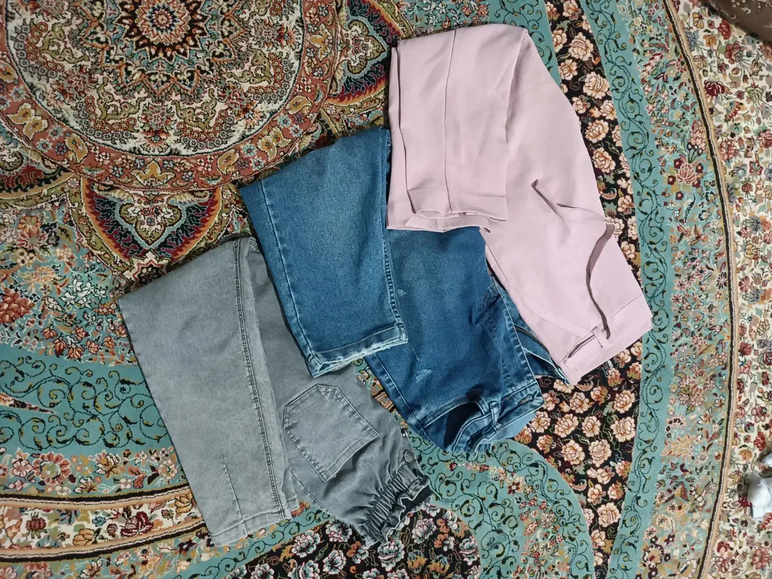 تعدادی مانتووشلوارنوودرحدنو|لباس|گرگان, |دیوار