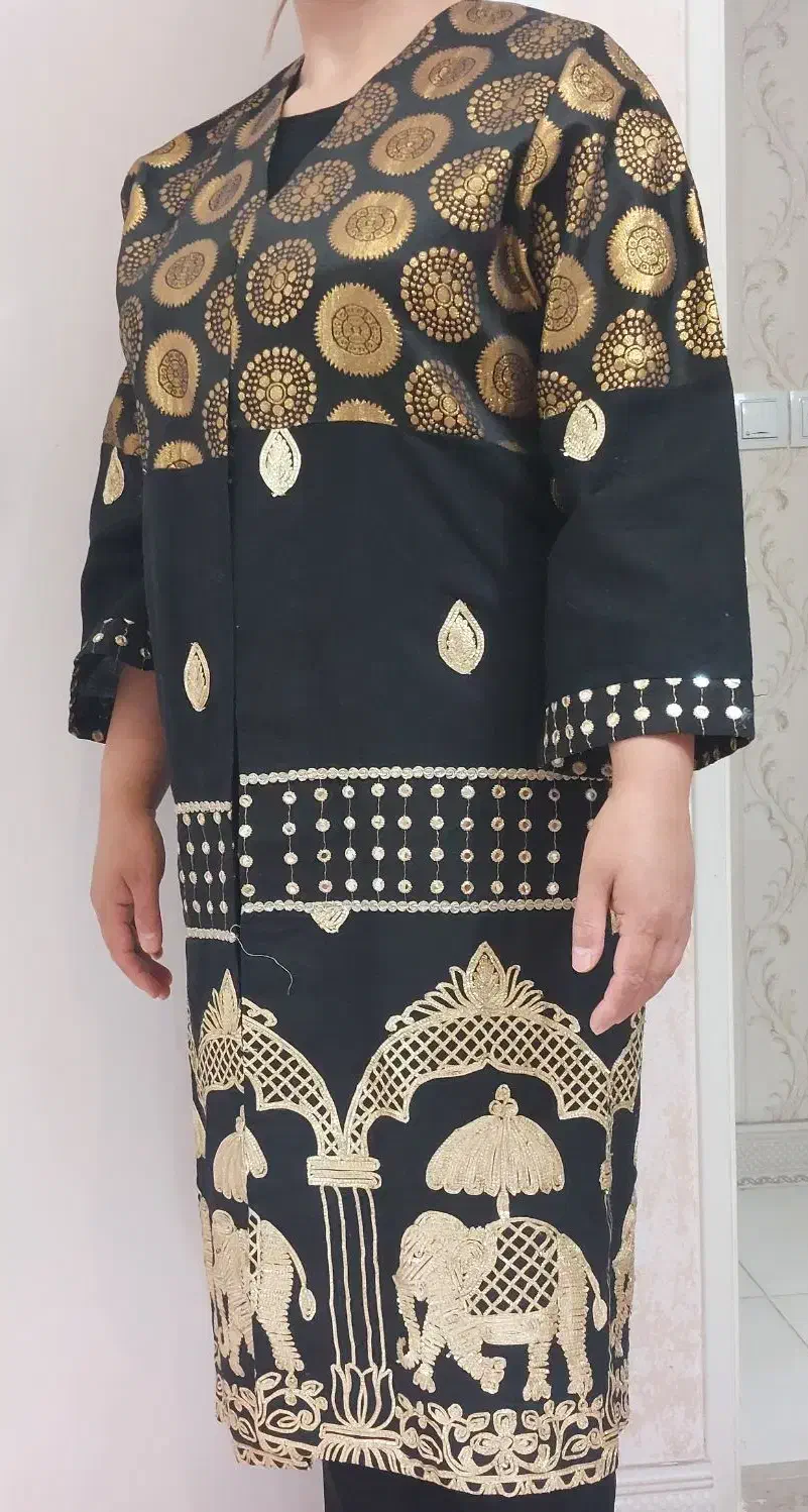 مانتو کار شده و پالتو خز گرم|لباس|آران و بیدگل, |دیوار