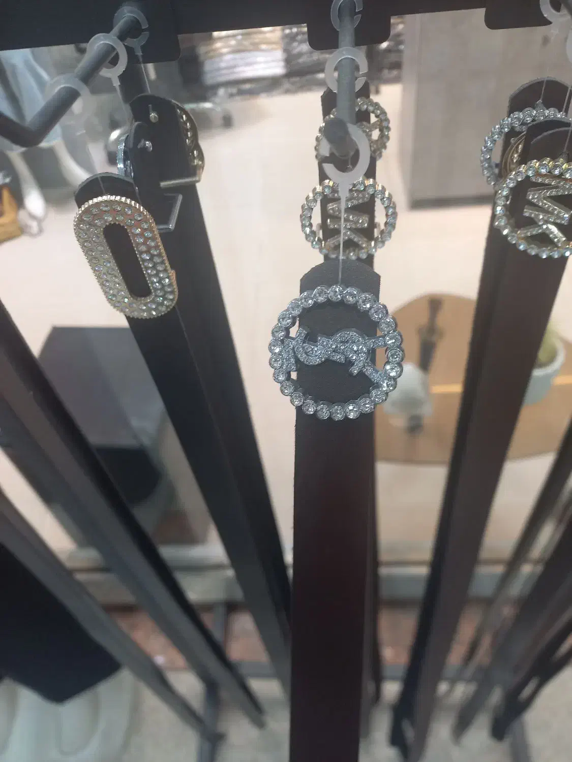 کمربند زنانه فقط ۱۴۰|کیف، کفش، کمربند|مشهد, بالا خیابان|دیوار