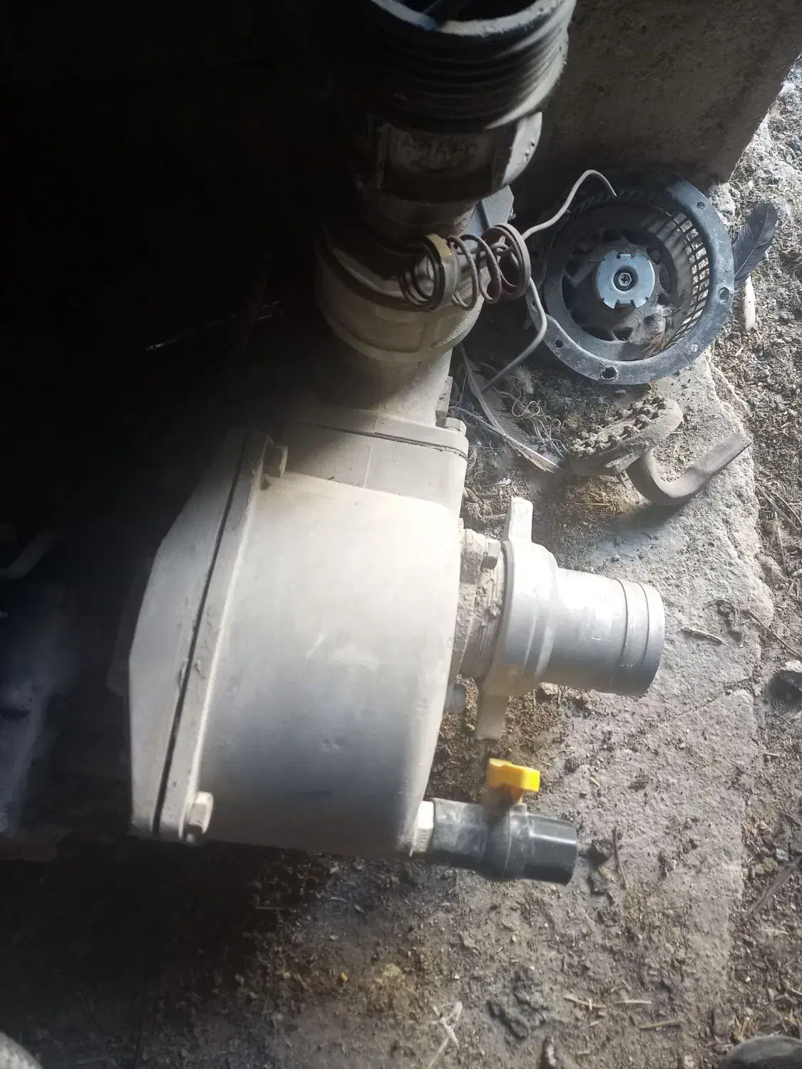 پمپ روبین.  پمپ اب|ماشین‌آلات صنعتی|دهدشت, |دیوار