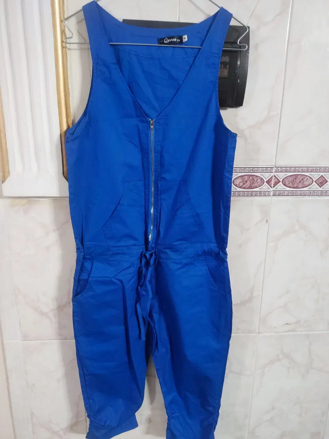 بلرسوت نو|لباس|شیراز, سفیرشمالی|دیوار