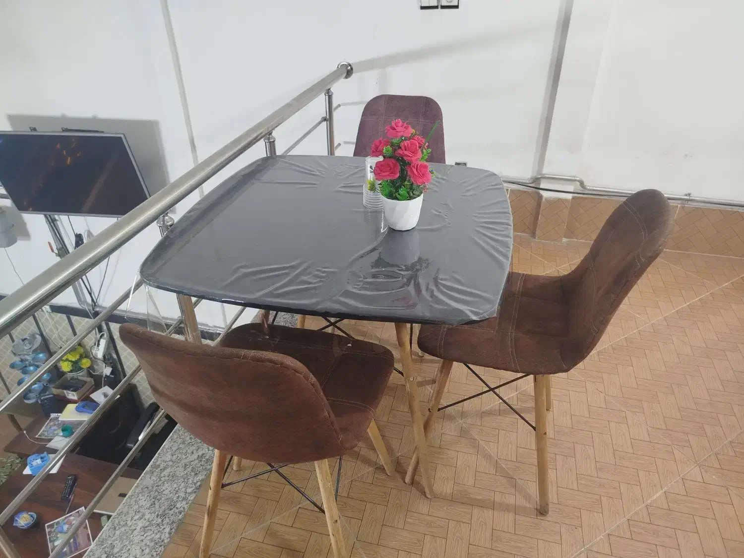 غذاخوری|میز و صندلی غذاخوری|ماکو, |دیوار