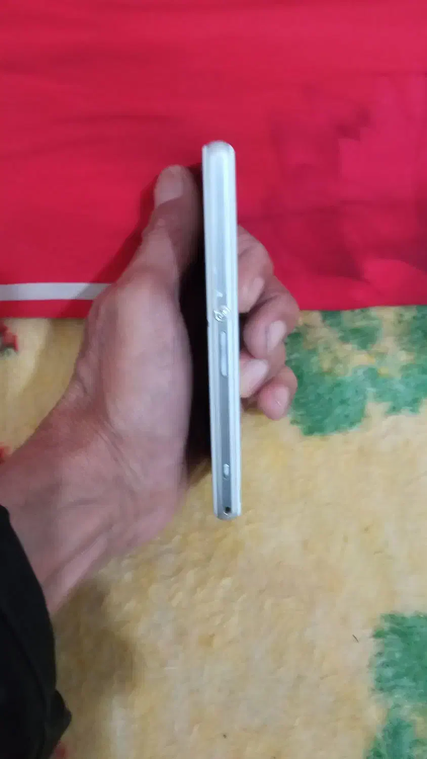 یه عهد گوشی سونی|موبایل|لاران, |دیوار