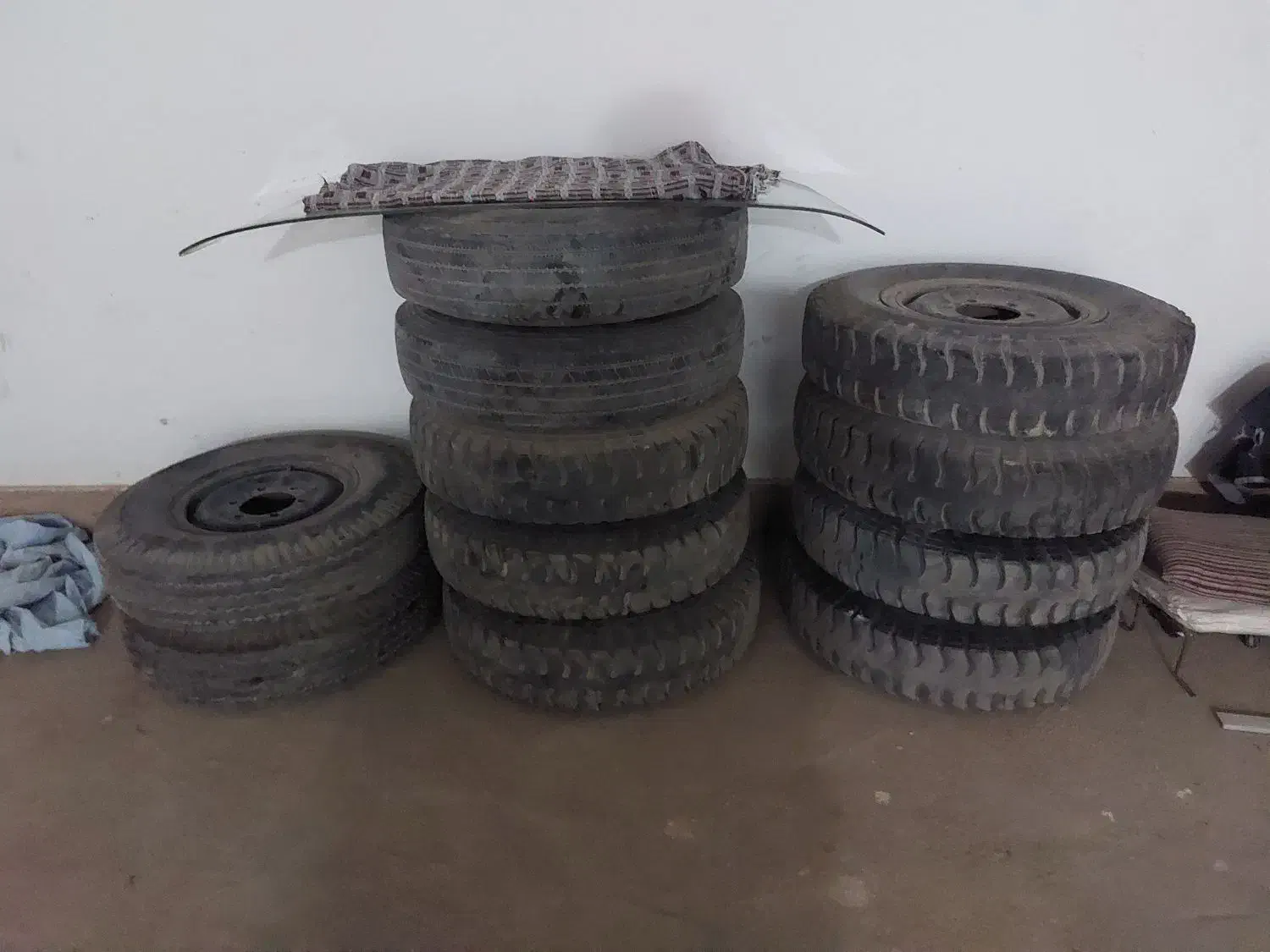 لاستیک و رینگ نیسان.اتاق وکفی نیسان.مخزن گازنیسان|قطعات یدکی و لوازم جانبی|بجنورد, |دیوار