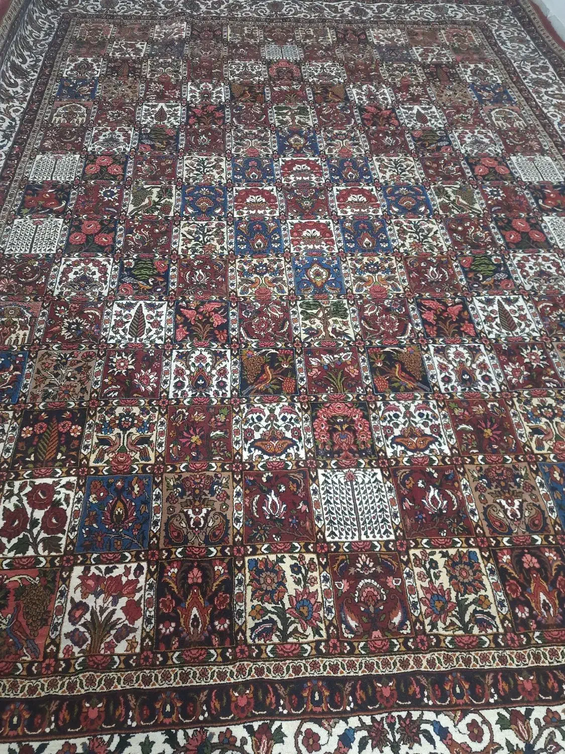 فروش فرش ۱۲ متری خشت ریز چالشهای بسیار با کیفیت|فرش|شهرکرد, |دیوار