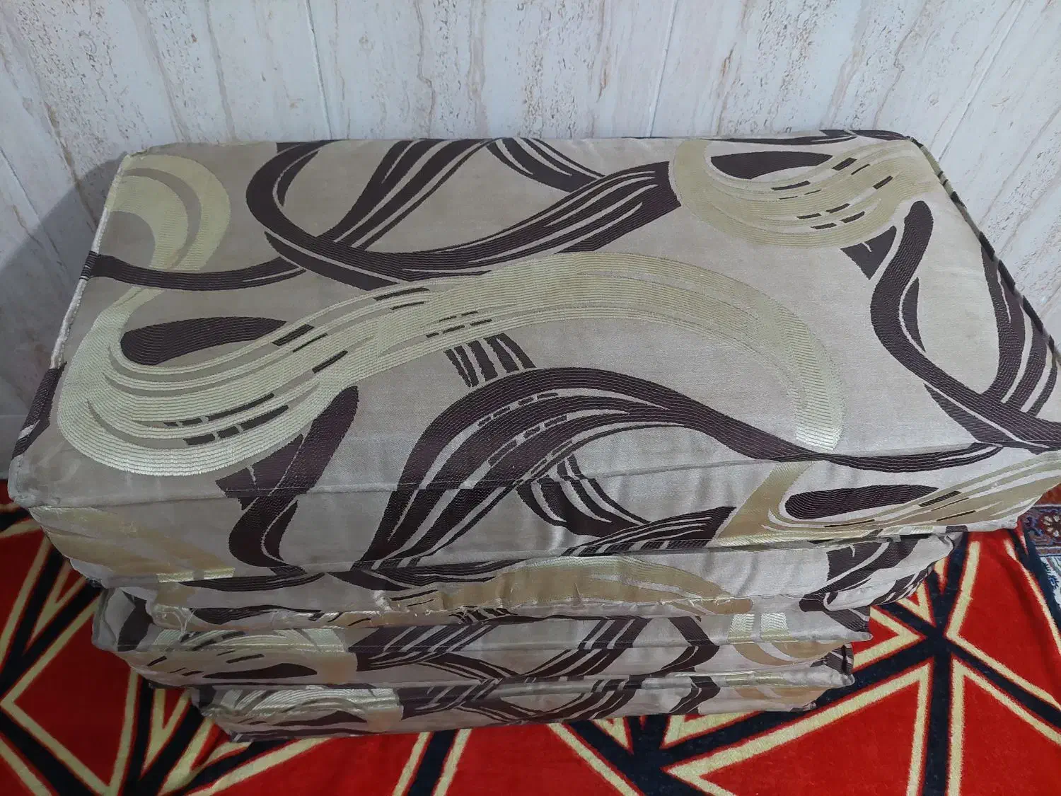 ۴عدد پشتی ابری باهم|پشتی|بندر گناوه, |دیوار