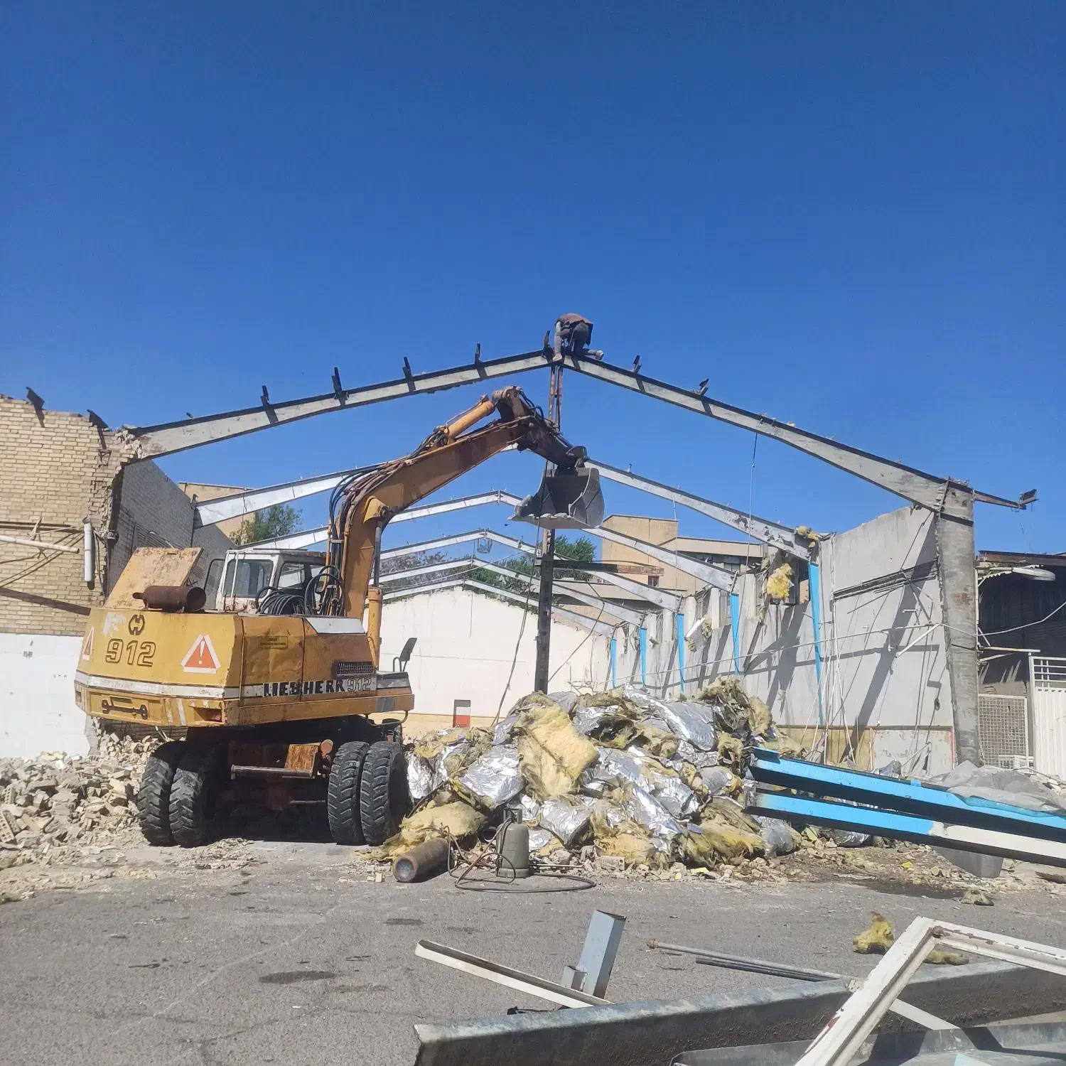 شرکت تخریب ساختمان تبریز گستر|خدمات پیشه و مهارت|تبریز, |دیوار