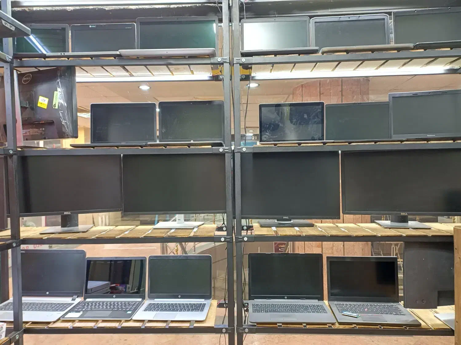 مانیتور Dell ۲۲ ۲۴ پایه آسانسوری|قطعات و لوازم جانبی رایانه|تهران, سلسبیل شمالی|دیوار