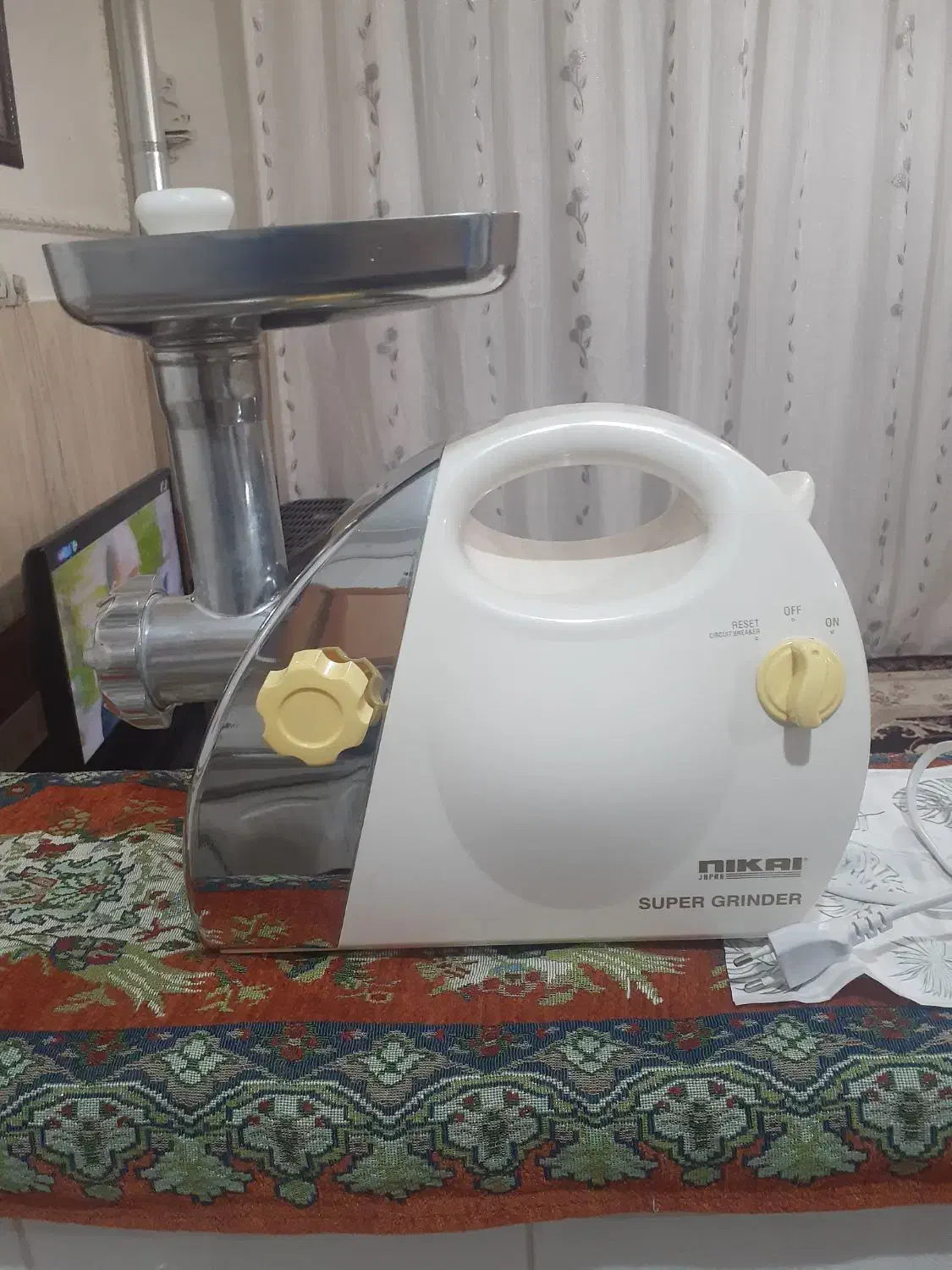 چرخ کوشت نونو1800وات|سایر لوازم برقی|بروجرد, |دیوار