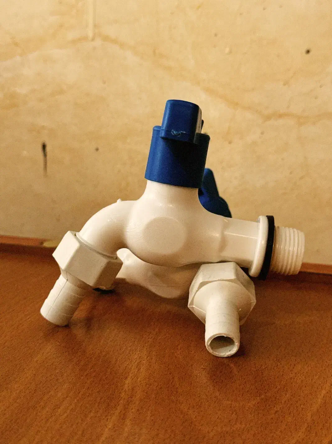 شیر شلنگی پلاستیکی / مقاوم و با کیفیت|مصالح و تجهیزات ساختمان|تهران, حکمت|دیوار