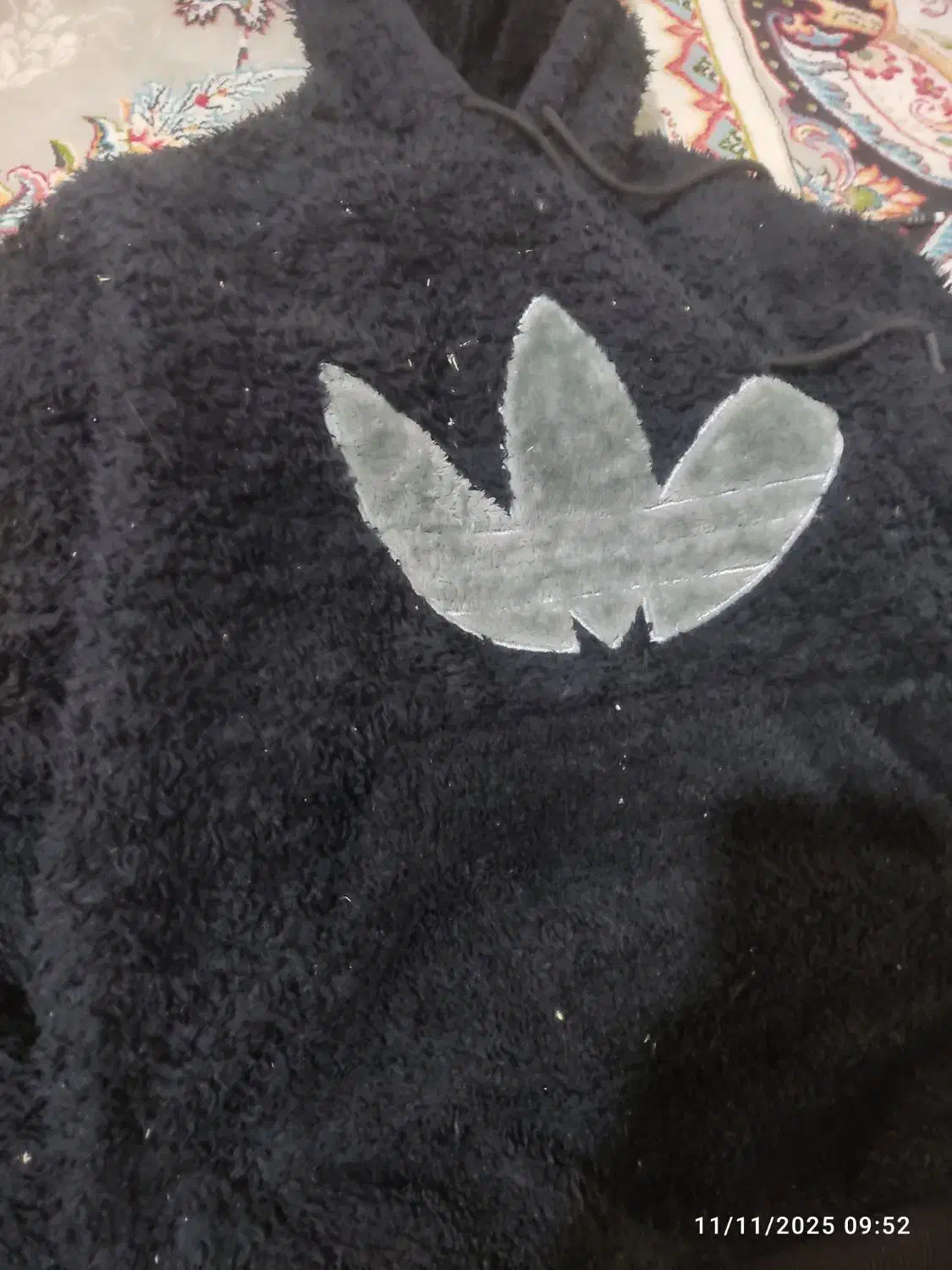 کاپشن/ هودی|لباس|یاسوج, |دیوار