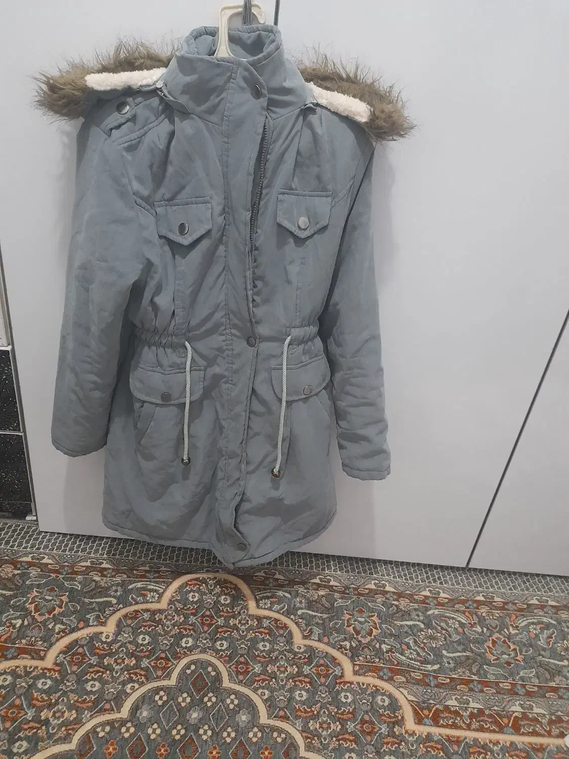 پالتو|لباس|الیگودرز, |دیوار