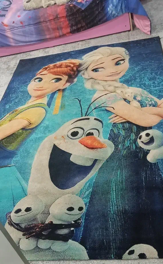 فرش کودک|فرش|اهواز, کوی باهنر|دیوار