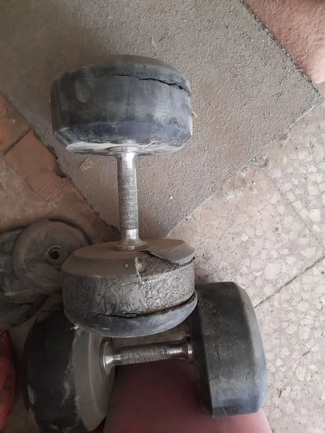 دمبل ۳۰کیلوی ک جفتش میشه 60کیلو|تجهیزات ورزشی|خرمآباد, |دیوار