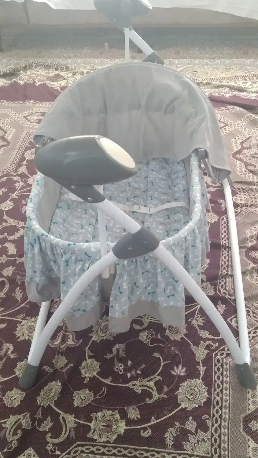 گهواره برقی نوزادی|اسباب و اثاث بچه|ملایر, |دیوار