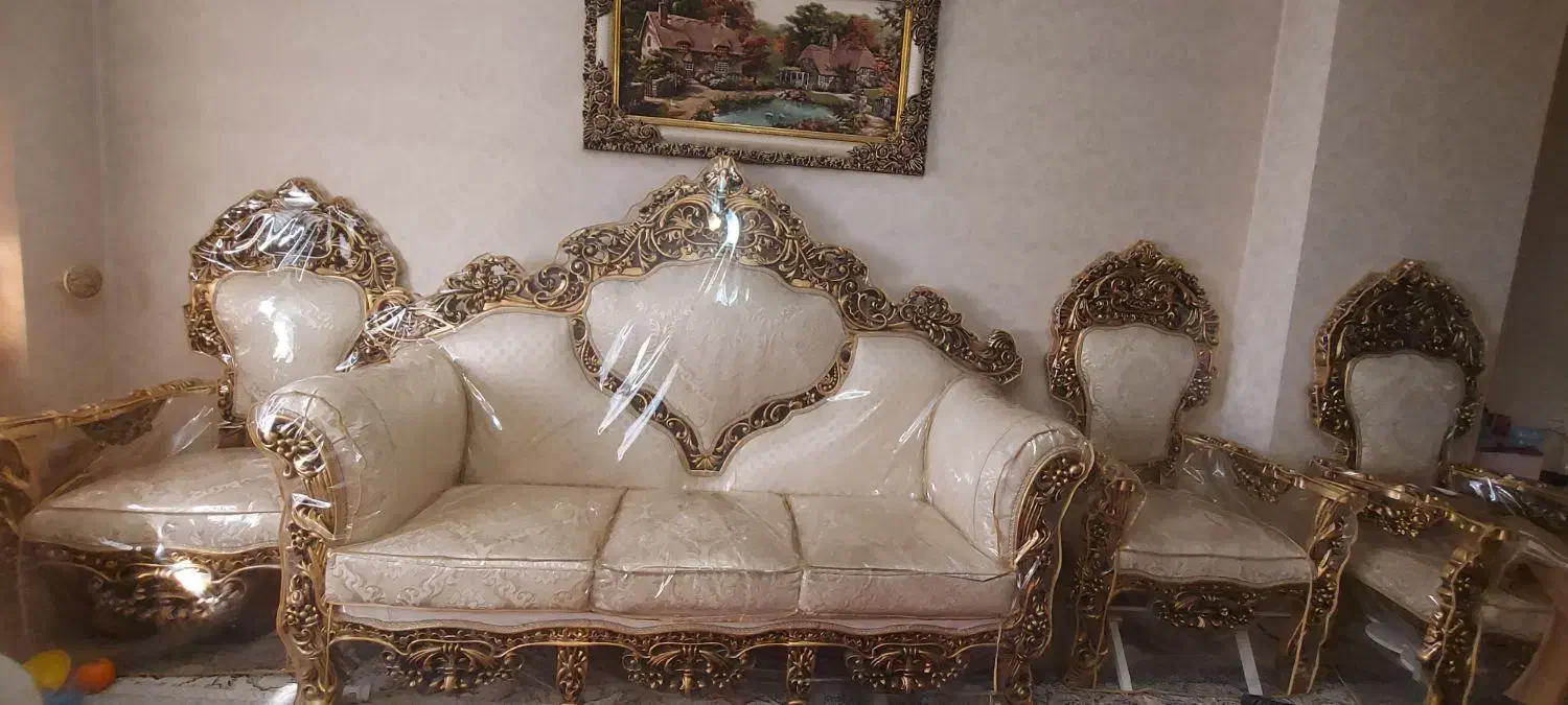 مبل هفت نفره و ساعت ایستاده مناسب جهاز بسیارتمیز|مبلمان خانگی و میز عسلی|محمدشهر, محمدشهر|دیوار