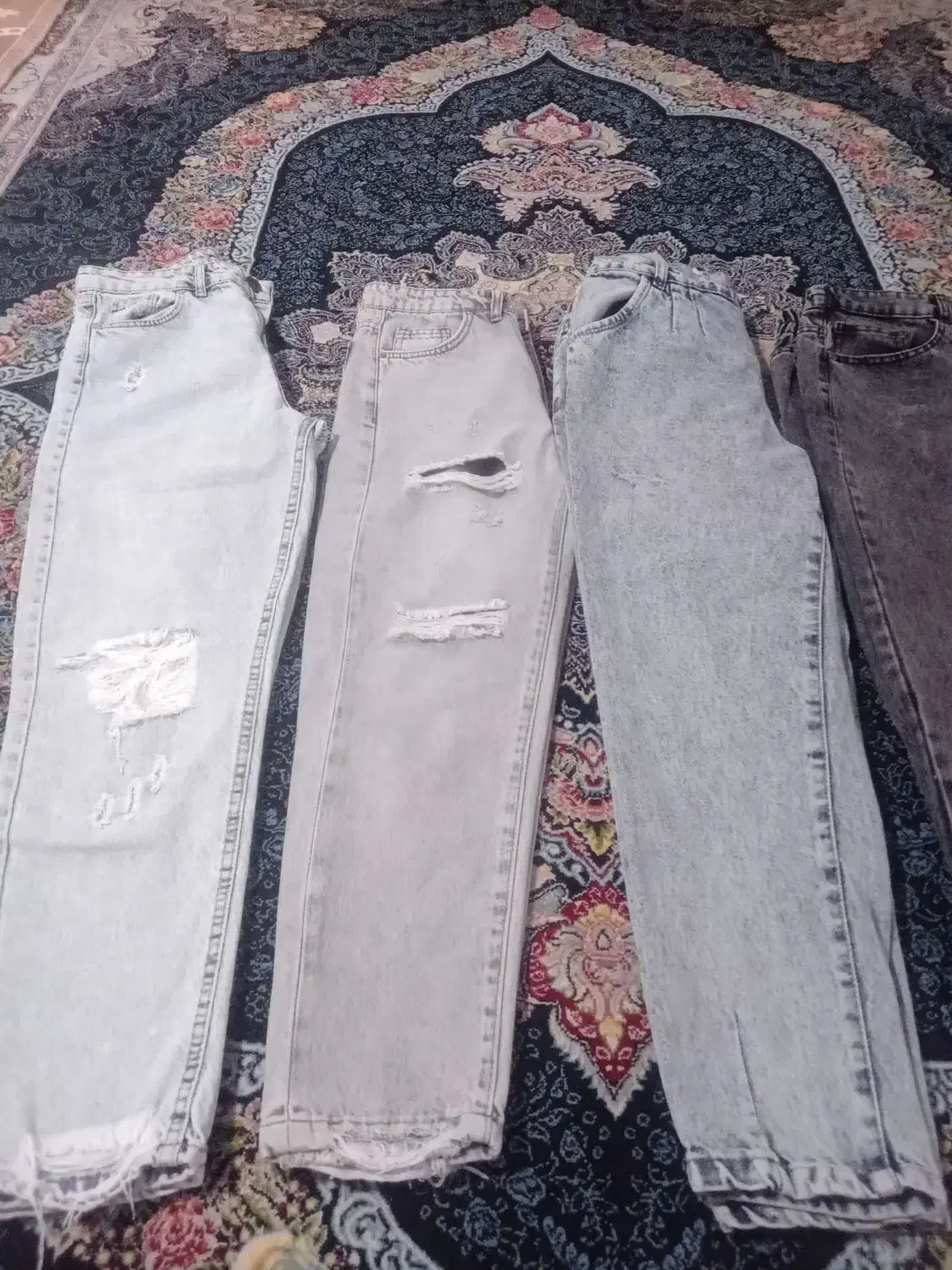 لی پوشیده نشده|کفش و لباس بچه|رباط‌کریم, نصیرشهر|دیوار