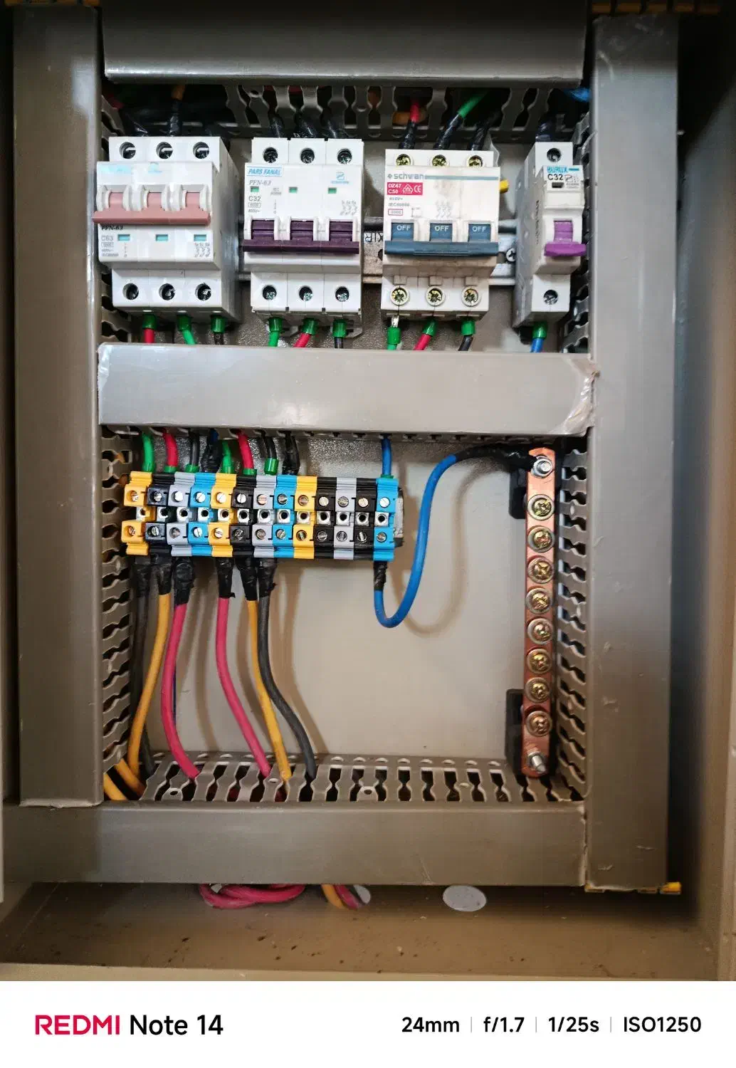 برقکاری ساختمان و صنعتی و سیستمهای امنیتی|خدمات پیشه و مهارت|کوهسار (البرز), |دیوار