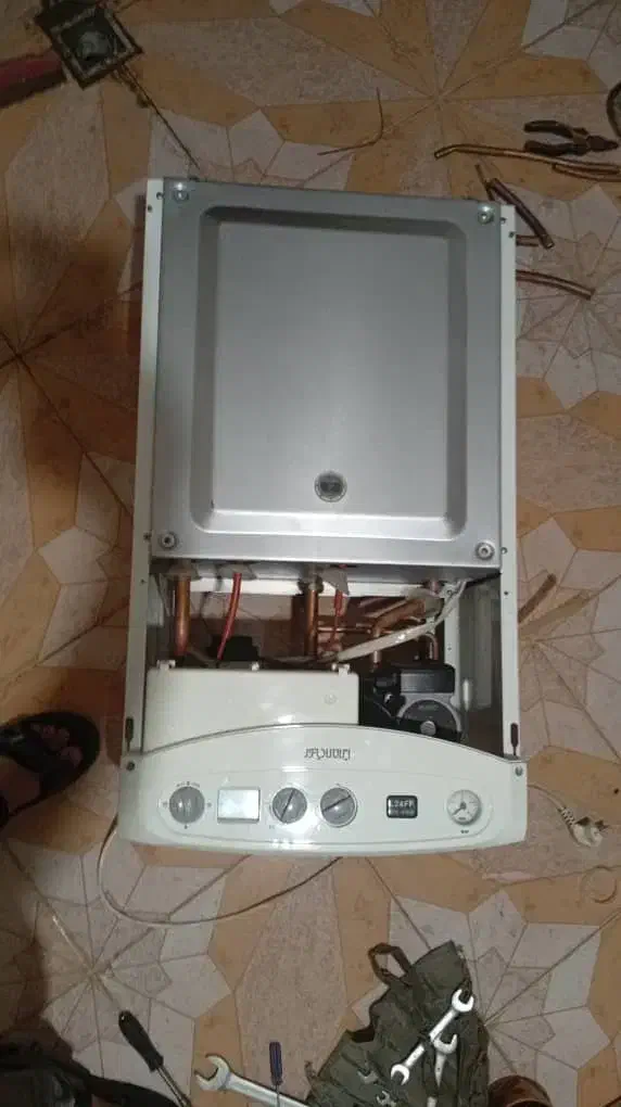 تعمیر تعمیرات انواع پکیج ایرانی خارجی ۱۵ سال سابقه|خدمات پیشه و مهارت|هشتگرد, شهرک مهستان ۱|دیوار