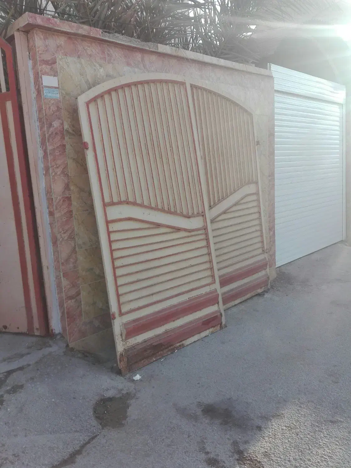 در حیاط تمیز وسنگین|مصالح و تجهیزات ساختمان|چغادک, |دیوار